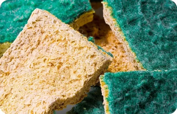 vielles eponges synthetiques, mais pas une eponge zero dechet